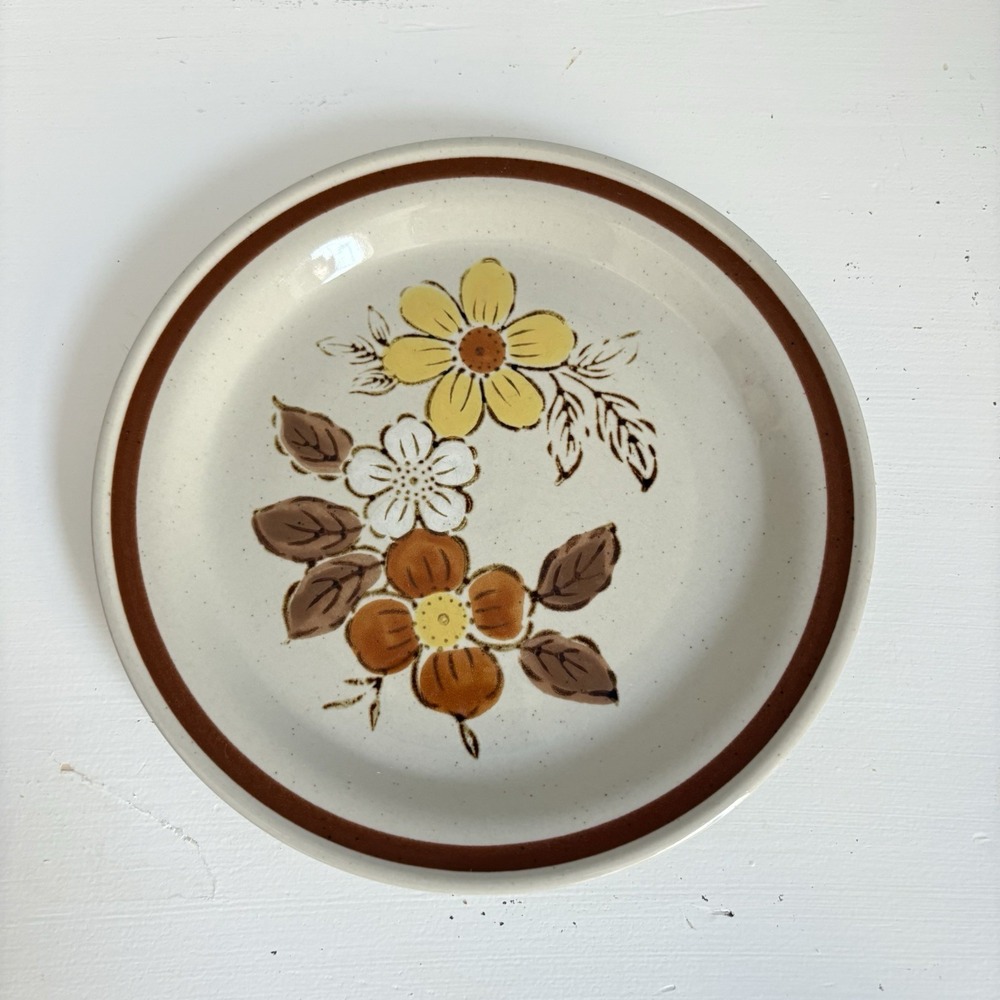 Vintage 7.5" Autumn Collection Stoneware WildWood Plate Floral Japan Oven Safe 1